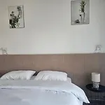 Main Bllok 2 Apartment Tirana