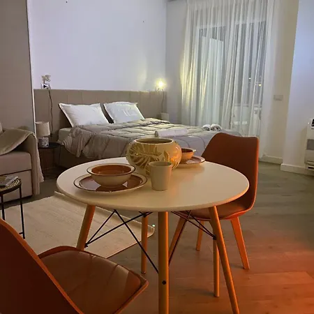 Main Bllok 2 Apartment Tirana