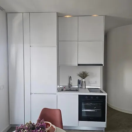 Main Bllok 2 טיראנה