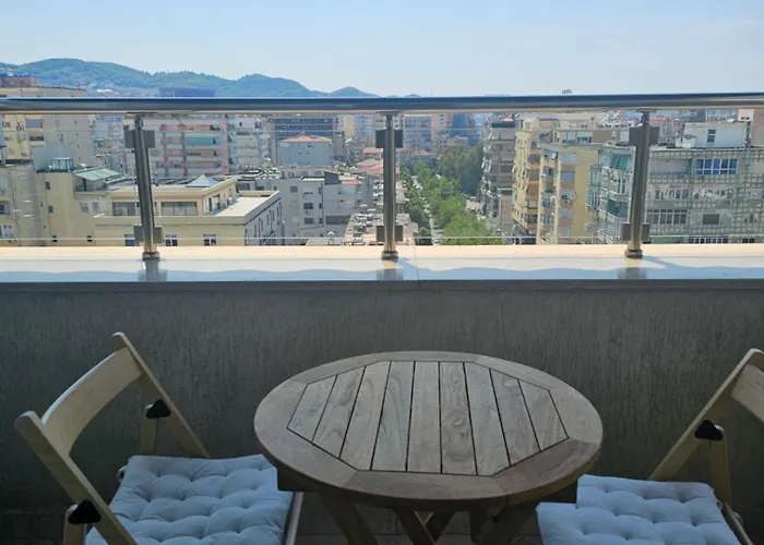 Main Bllok 2 Apartment Tirana